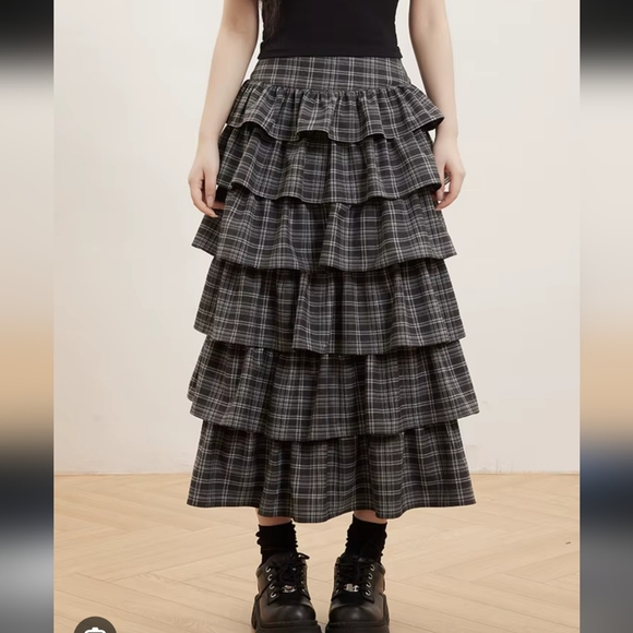The Unbranded Brand Dresses & Skirts - Unbranded Plaid Tiered Midi Skirt - Black